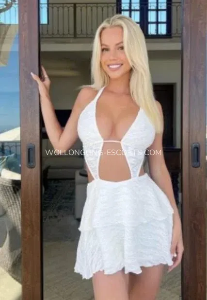 Wollongong escorts Charlotte — 3