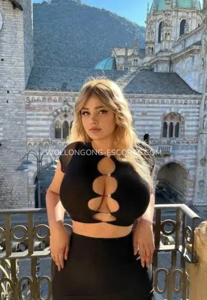 Wollongong escorts Esmeralda — 3