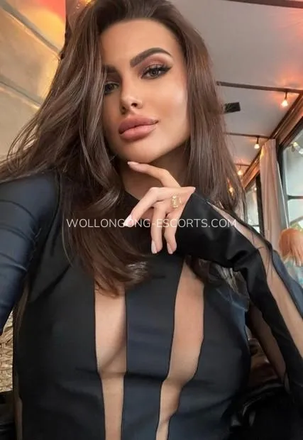 Wollongong escorts elsa