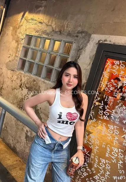 Wollongong escorts Briana — 7