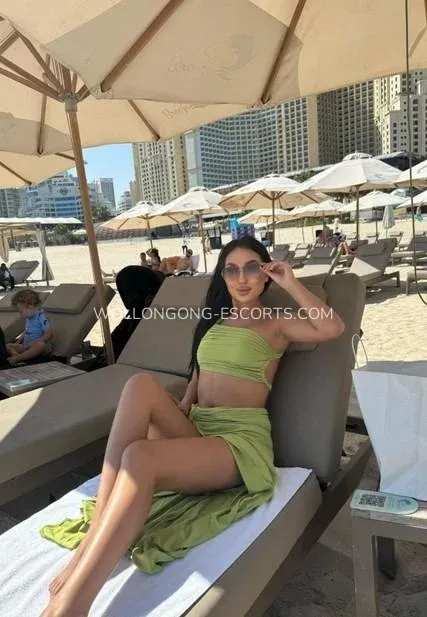 Wollongong escorts Ariana — 1