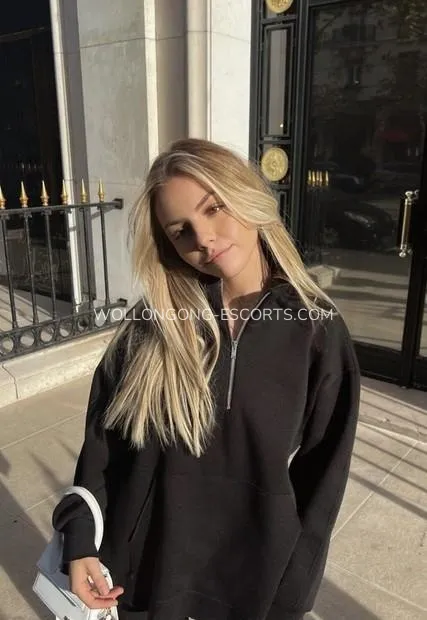 Wollongong escorts Carina — 2