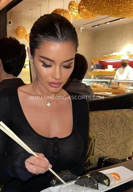 Wollongong escorts Elvira — 3