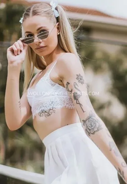 Wollongong escorts Alicia — 6