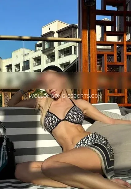 Wollongong escorts Kira — 6