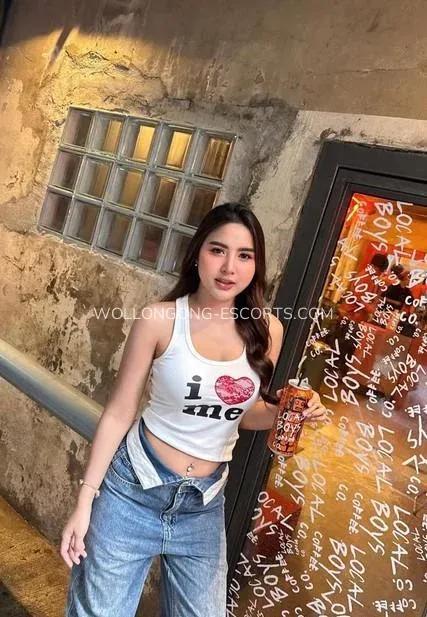 Wollongong escorts Briana — 4