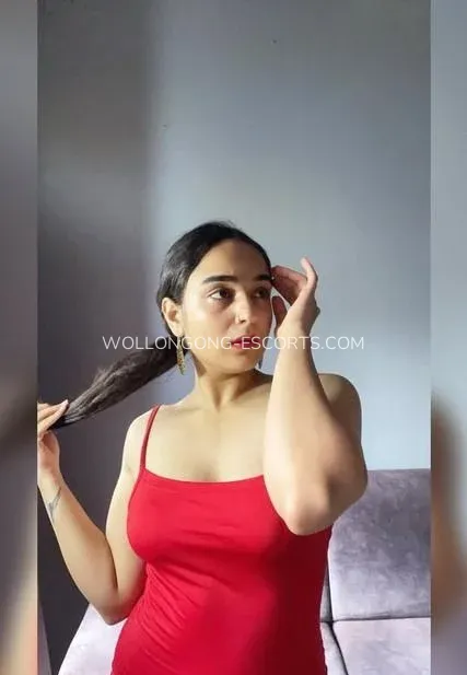 Wollongong escorts Camilla — 1