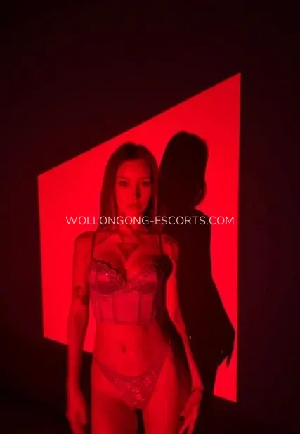 Wollongong escorts Zoey — 3