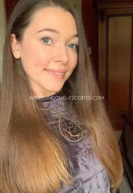 Wollongong escorts Esmeralda — 2