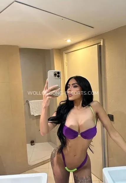 Wollongong escorts Amelia — 4