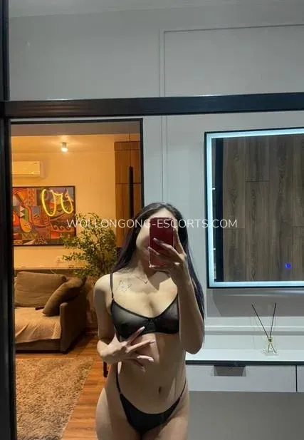 Wollongong escorts Viola — 1