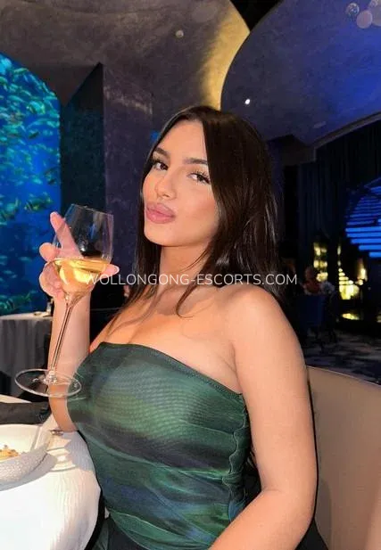 Wollongong escorts Monica — 4
