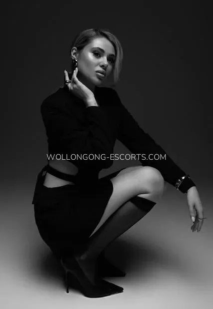 Wollongong escorts Selena — 7