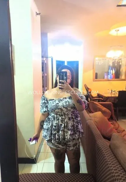 Wollongong escorts Valerie — 4