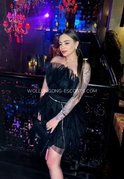 Wollongong escorts Emilia — 6