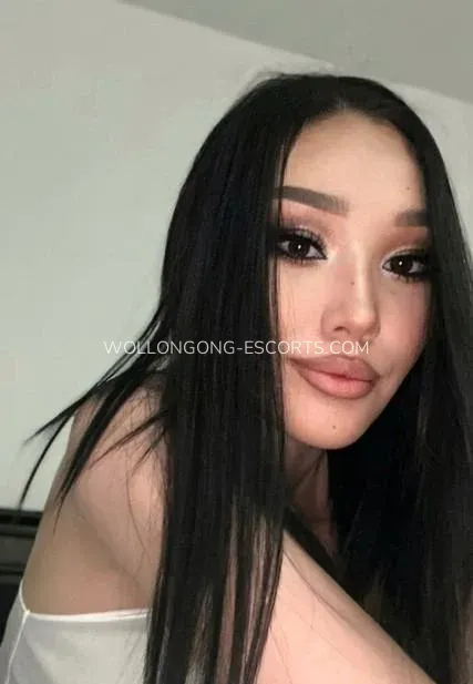 Wollongong escorts Sarah — 1