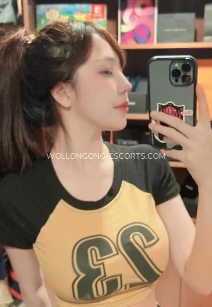 Wollongong escorts Caroline — 1