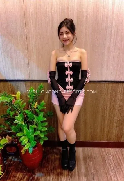 Wollongong escorts Daniela — 2