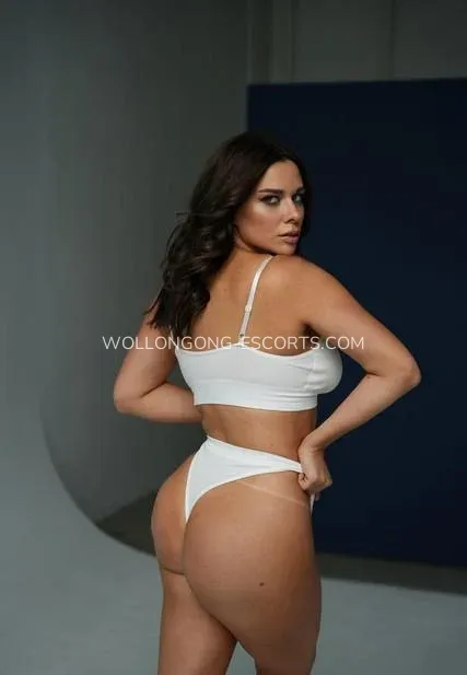 Wollongong escorts Isaura — 1