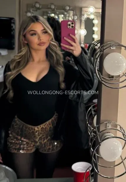 Wollongong escorts Sofia — 4