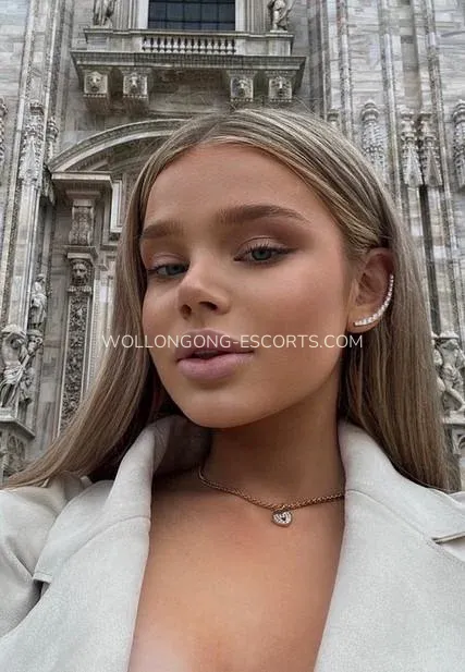 Wollongong escorts Siv — 4