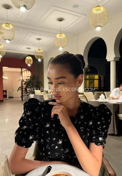 Wollongong escorts Courtney — 3