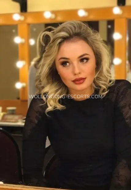 Wollongong escorts Makenzie — 1