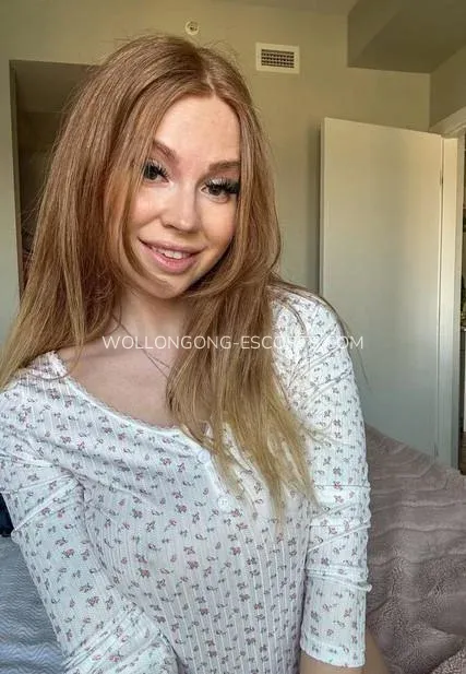 Wollongong escorts Emilia — 5