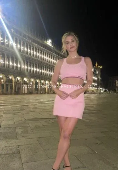 Wollongong escorts Alice — 1