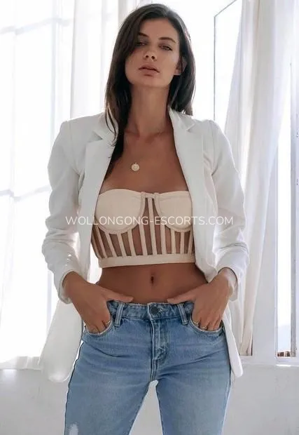 Wollongong escorts Alexis — 2