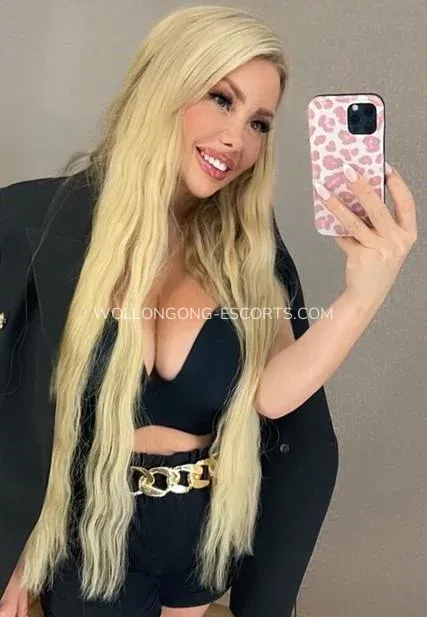 Wollongong escorts Valerie — 4