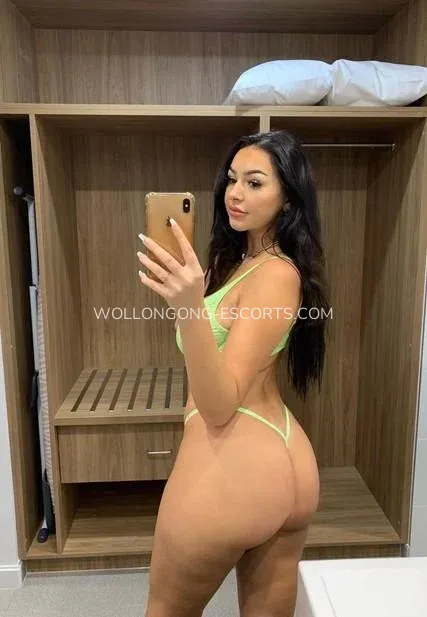 Wollongong escorts Elin — 4