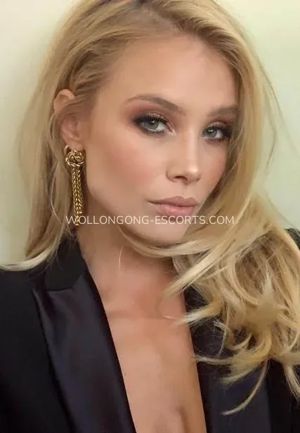 Wollongong escorts Charlotta — 5