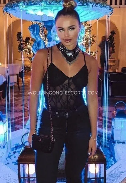 Wollongong escorts Makenzie — 2