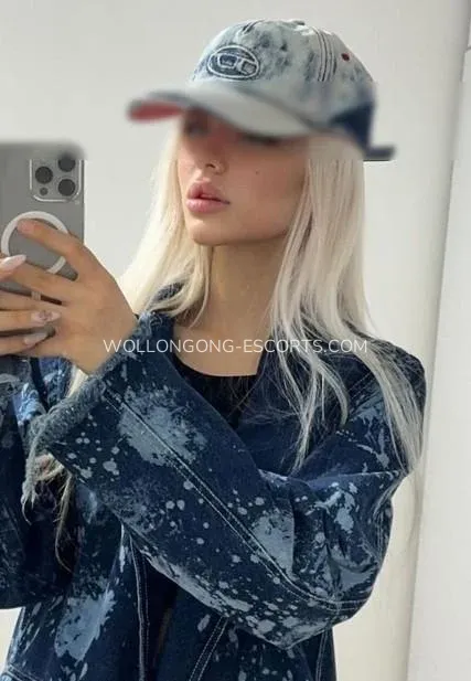 Wollongong escorts Karin — 1