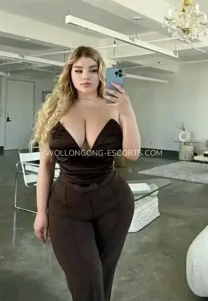 Wollongong escorts Anabel — 3