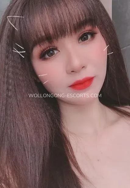 Wollongong escorts Laura — 4