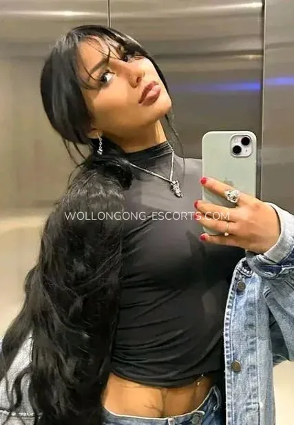 Wollongong escorts Louise — 5