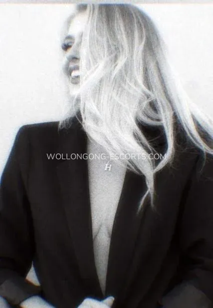 Wollongong escorts Anneli — 3