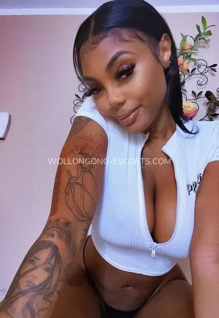 Wollongong escorts Lena