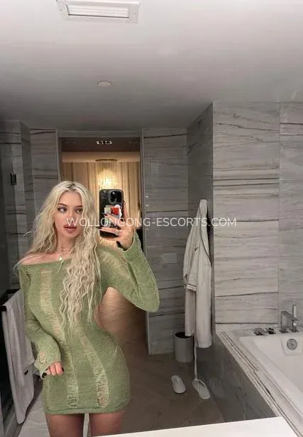 Wollongong escorts Rylee — 1