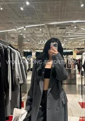 Wollongong escorts Evelyn — 7