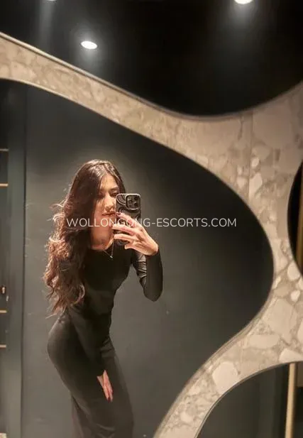 Wollongong escorts Erika — 4