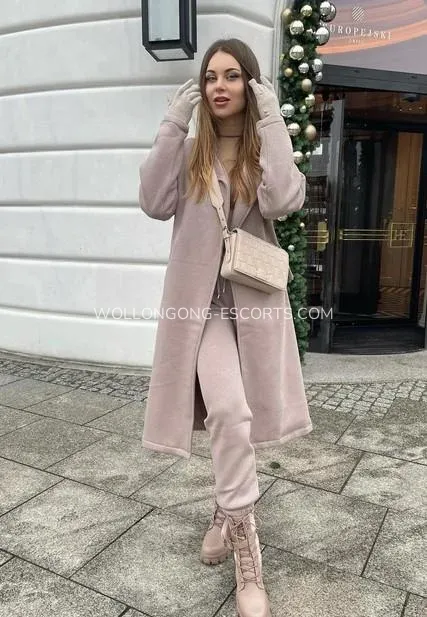 Wollongong escorts Isabella — 1