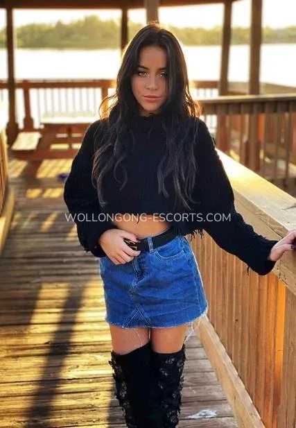 Wollongong escorts Andrea — 1