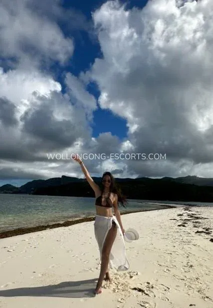 Wollongong escorts Karolina — 3