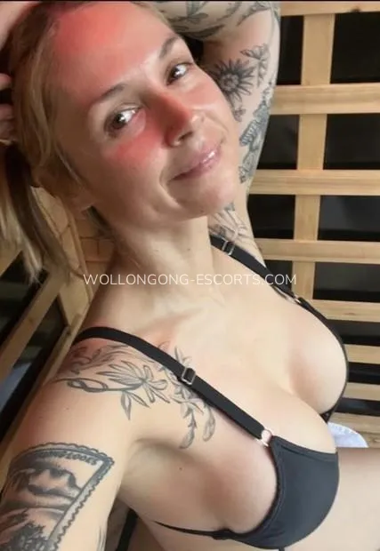 Wollongong escorts Sydney — 2