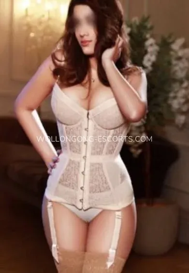 Wollongong escorts Autumn — 4