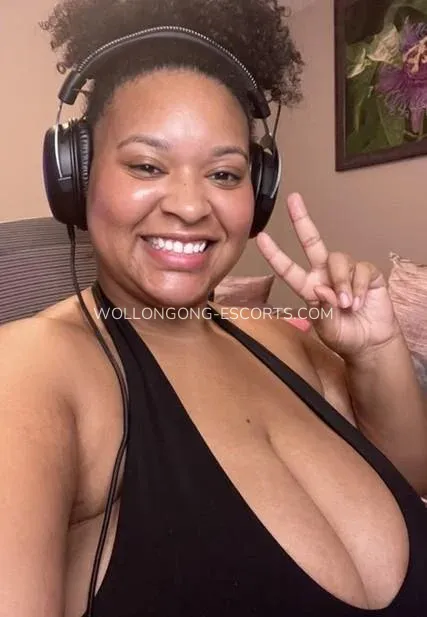 Wollongong escorts Rylee — 9
