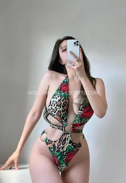 Wollongong escorts Sandra — 2